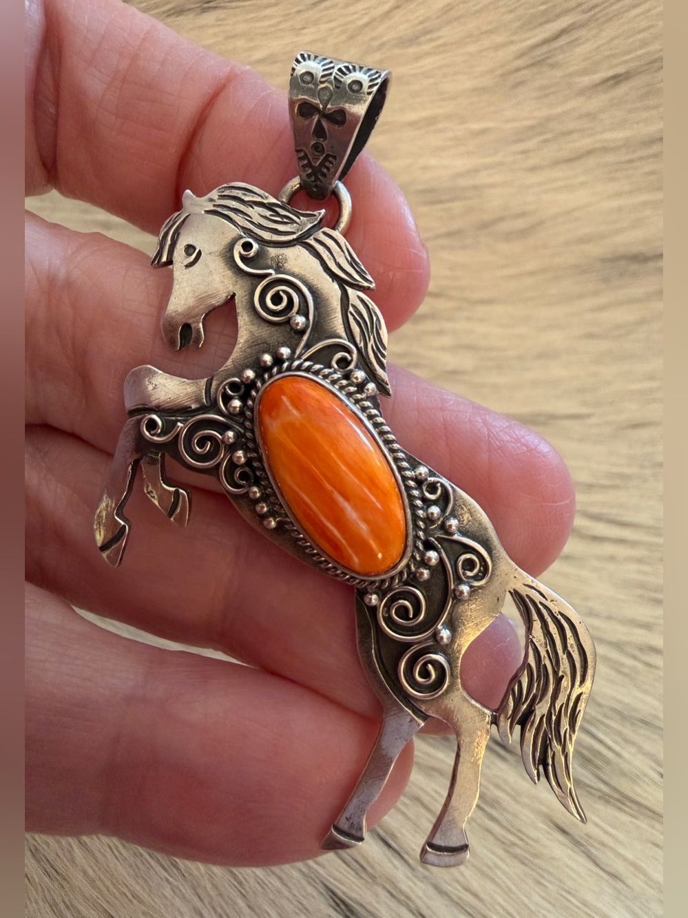 ❤️ Orange Spiny Oyster 925 Hand Stamped Statement Rearing Horse Pendant 2.46”L - Picture 9 of 16